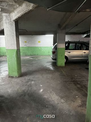 Garaje en venta en La Salut - Lloreda en Badalona