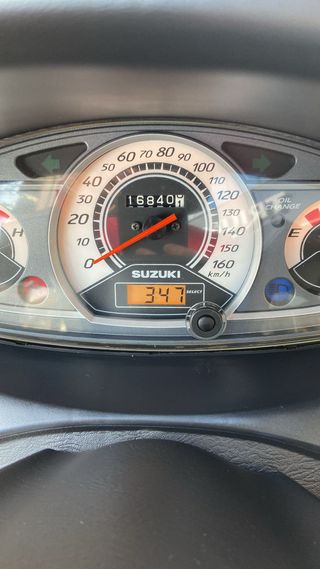 Suzuki Burgman 200 Blanca