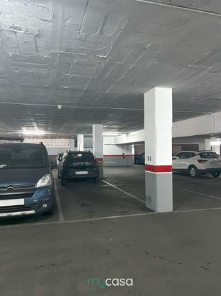 Garaje en venta en Artigas - Llefià en Badalona