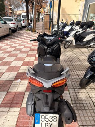 Yamaha XMAX 125 gris 2021