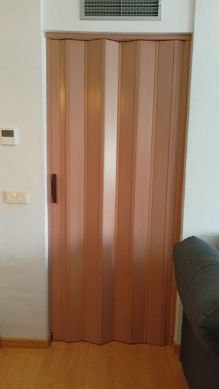 PUERTA PLEGABLE
