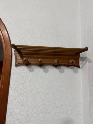 Perchero de madera para pared