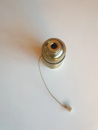 CASQUILLO CON INTERRUPTOR