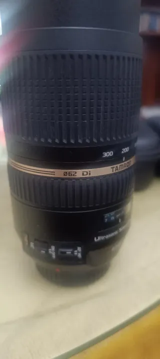 Objetivo Tamron 70-300mm f/4-5.6 Di VC USD