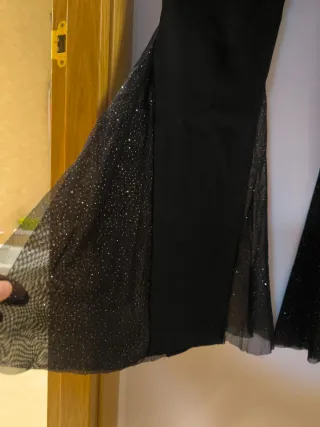 Traje danza tribal oriental rojo y negro.