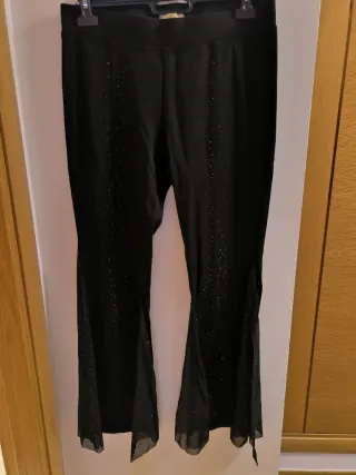 Traje danza tribal oriental rojo y negro.