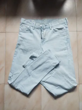 Pantalón vaquero claro