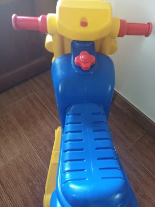 Moto Infantil Molto Azul y Amarilla