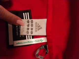 Sudadera Adidas Negra y Roja