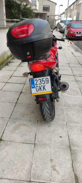 Moto Kymco 125cc Deportiva Roja