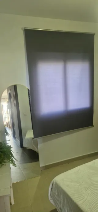 Tenda a rullo grigio scuro