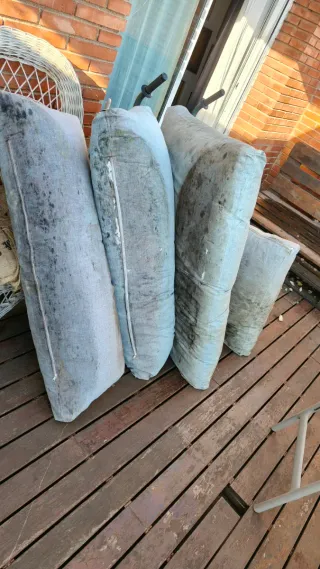 2 Sofás de Palets de Madera (precio por los dos)