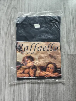 Camiseta Negra Raffaello