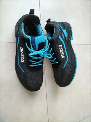 Zapatos de seguridad Sparco negros y azules
