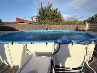 Piscina desmontable blanca y azul