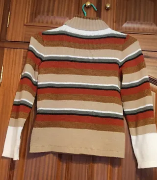 Jersey de rayas cuello alto