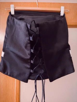 Vestido fiesta satén negro y blanco