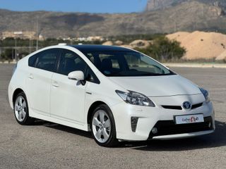 Toyota Prius 1.8 HYBRID 136cv Executive 2015