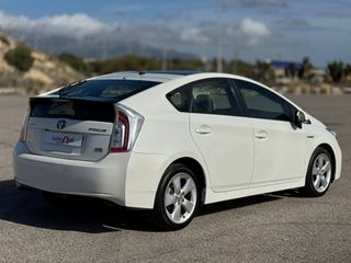 Toyota Prius 1.8 HYBRID 136cv Executive 2015