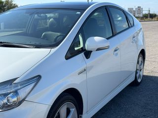 Toyota Prius 1.8 HYBRID 136cv Executive 2015