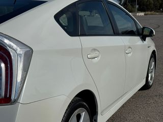 Toyota Prius 1.8 HYBRID 136cv Executive 2015