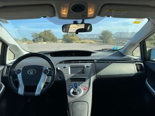 Toyota Prius 1.8 HYBRID 136cv Executive 2015