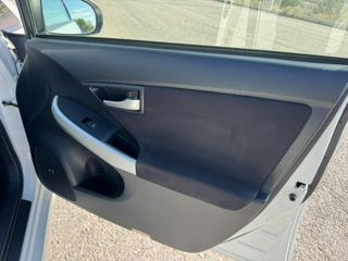 Toyota Prius 1.8 HYBRID 136cv Executive 2015