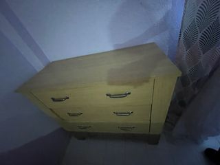 Cajonera de madera color beige/marrón