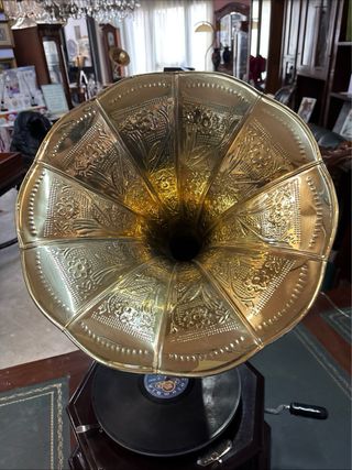 Grammofono Ottagonale con Tromba Oro