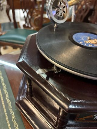 Grammofono Ottagonale con Tromba Oro