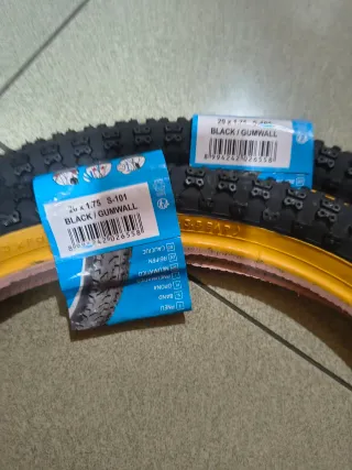 Cubiertas BMX 20 crema y negro