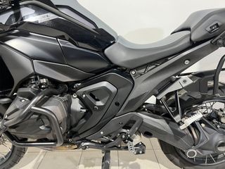 BMW R 1300 GS Triple Black con Maletas