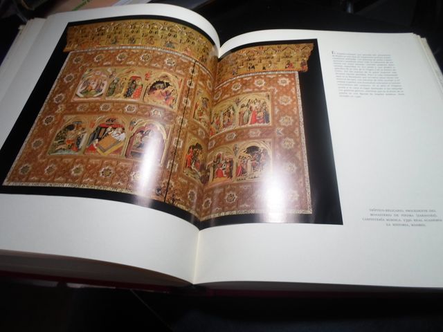 SALDO-Livro Tesouros da Espanha - Skira-GRANDE TAMANHO