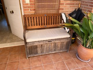 Banco de jardín con almacenaje