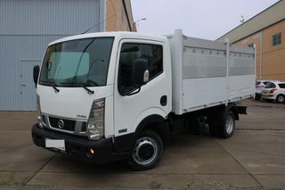 NISSAN NT400 CABSTAR BASCULANTE MUY NUEVA