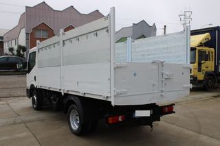 NISSAN NT400 CABSTAR BASCULANTE MUY NUEVA