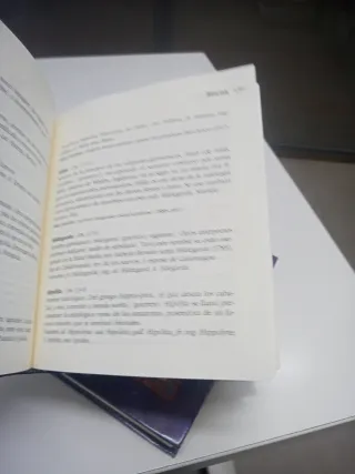 Libros de nombres de niñas y de niños.