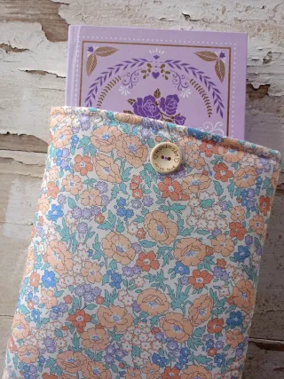 Funda para libro con estampado floral