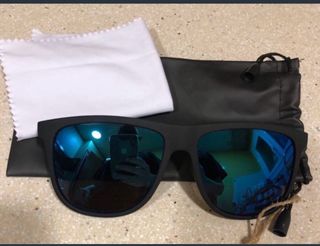 Gafas de Sol Negras y Azules