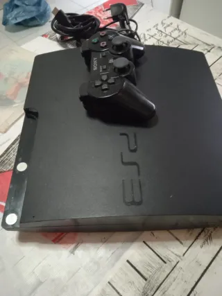 Consola Sony PS3 Negra + Mando y Juego