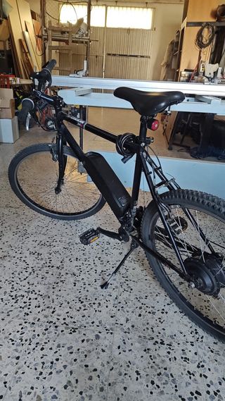Bicicleta Eléctrica Btwin Negra