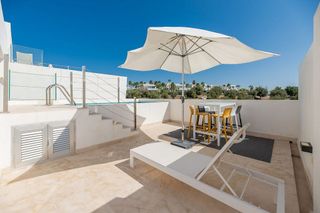 Casa adosada en alquiler en Río Real en Marbella