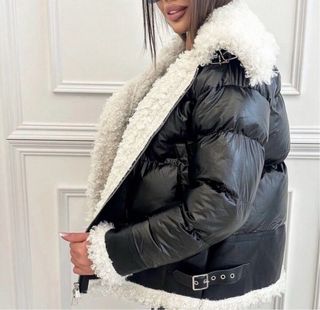 Chaqueta Moncler Negra y Blanca