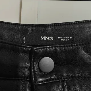 Pantalón efecto piel Mango talla 46