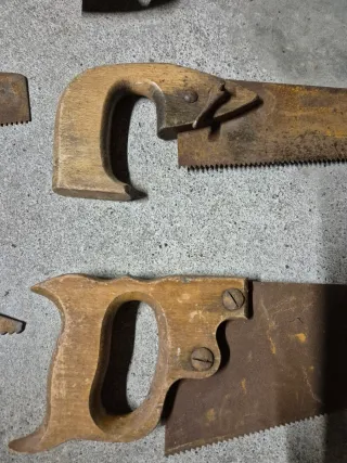 Antichi seghetti da falegname
