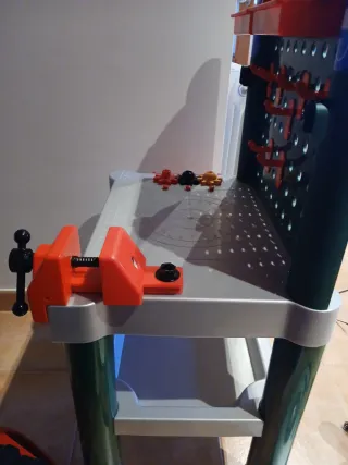 Banco de trabajo infantil Bosch y maletin