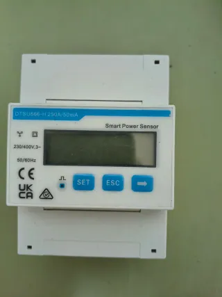 Medidor de energía trifásico DTSU666-H