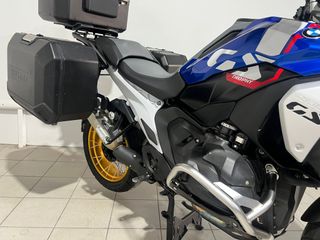 BMW R 1300 GS Trophy con maletas