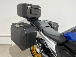 BMW R 1300 GS Trophy con maletas