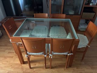 Mesa comedor cristal y 6 sillas +mesa auxiliar